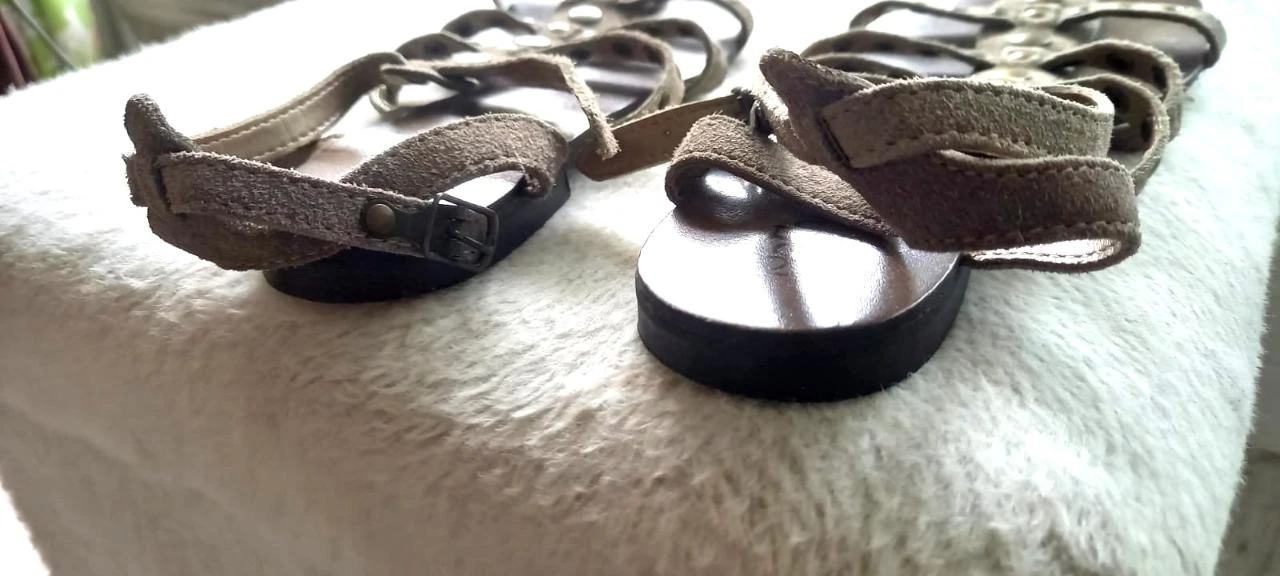 Zomersandalen leer maat 37 groene amandel zeer goede staat – photo 3
